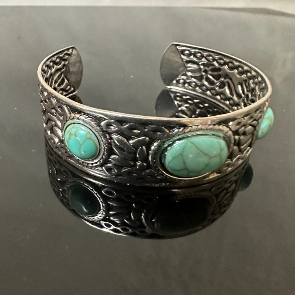 Western Turquoise Cuff Bracelet average .6.5 wrist Boho Gift NWT Southwestern - Picture 4 of 9